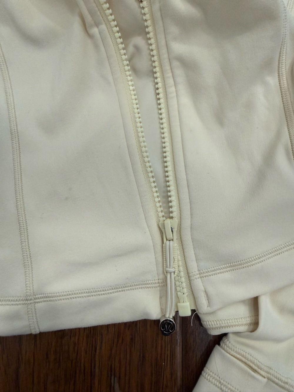 Lululemon buttercream/butter cream define jacket size 4 - Picture 3 of 6